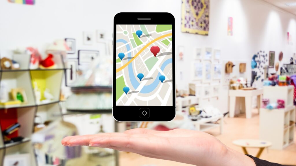 Marketing para negócios locais sendo simbolizado em uma busca realizadam em um celular pelo google maps